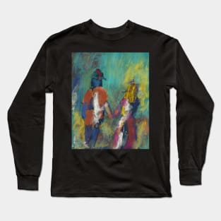 Novios a couple walking hand in hand Long Sleeve T-Shirt